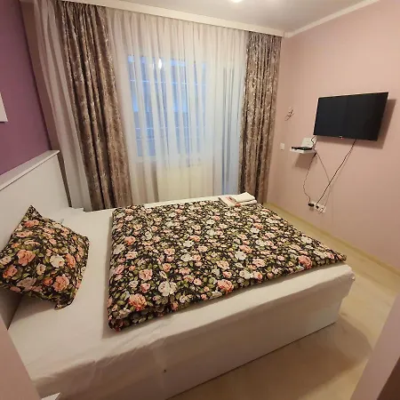 Guest Narodno Horo Apartment *